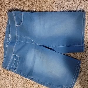 Size 12 slip on Jean shorts